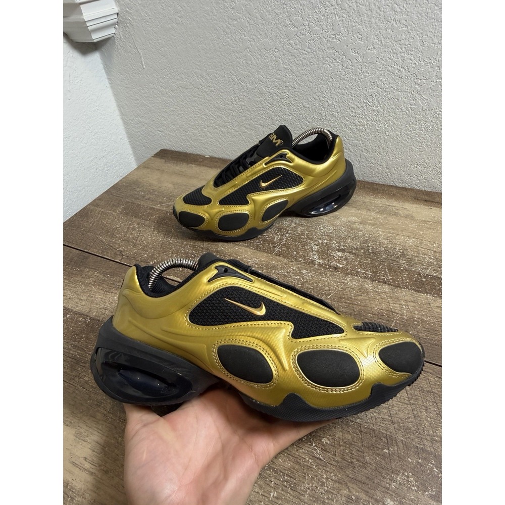 Nike Air Max Muse FV1920-701 Metallic Gold Black Sneakers Women's Size 8 New